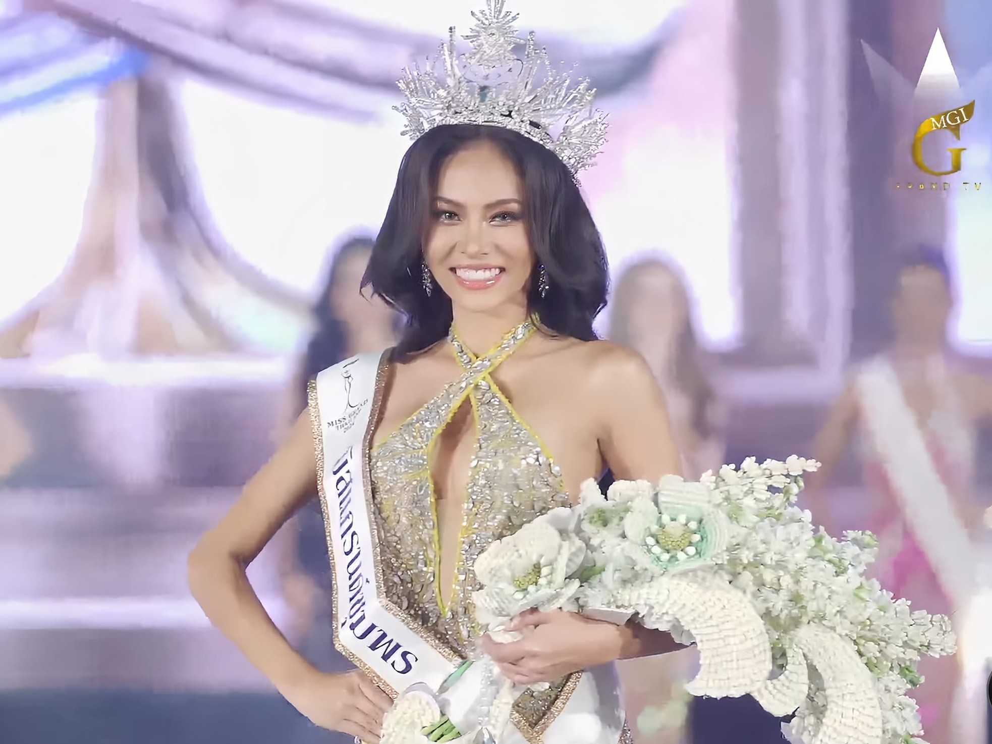 Nhan sắc người đẹp kế nhiệm Hoa hậu Hòa bình Thái Lan - Ảnh 1.