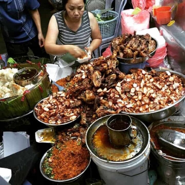 Địa điểm ăn uống về đêm đông đúc nhất ở Sài Gòn - Ảnh 5.