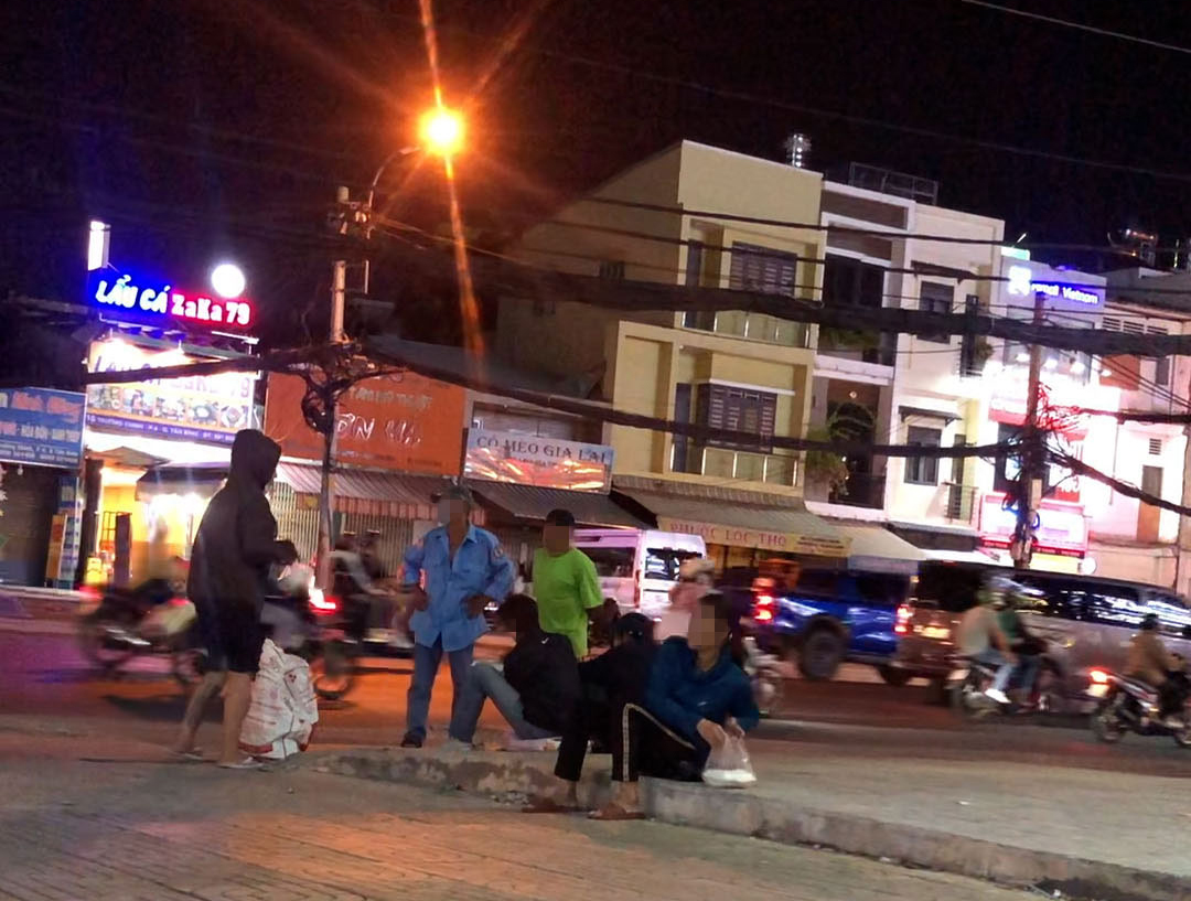 Lật tẩy chiêu trò &quot;trục lợi tình thương&quot;: Bí kíp &quot;hành nghề&quot;- Ảnh 1.