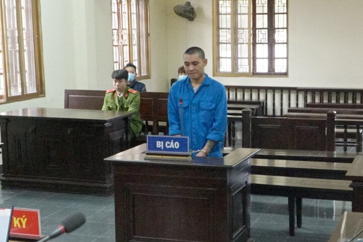 Tuyên án 9 năm tù kẻ cứa cổ tài xế taxi, cướp tài sản ở Lào Cai - Ảnh 1. Tuyên án 9 năm tù kẻ cứa cổ tài xế taxi, cướp tài sản ở Lào Cai - Ảnh 1.