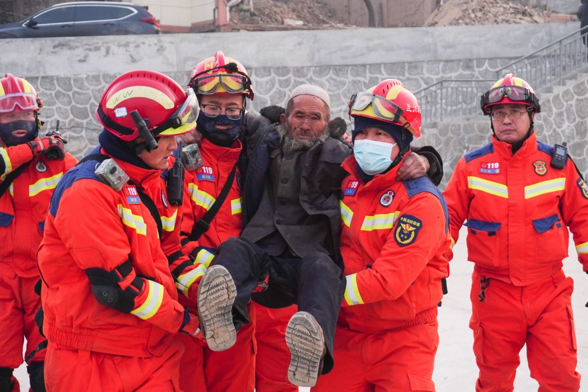 Toàn cảnh thảm họa động đất tại Trung Quốc: Rung chuyển tỉnh Cam Túc dưới cái lạnh -14 độ, ít nhất 831 người thương vong- Ảnh 6.