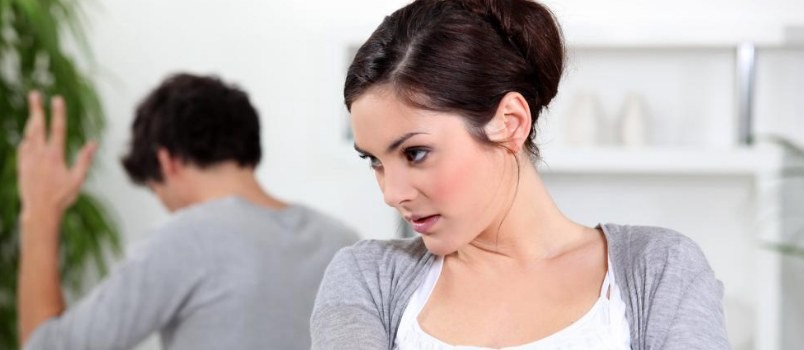 6 bước ứng ph&oacute; người chồng hay qu&aacute;t mắng - Ảnh 2.