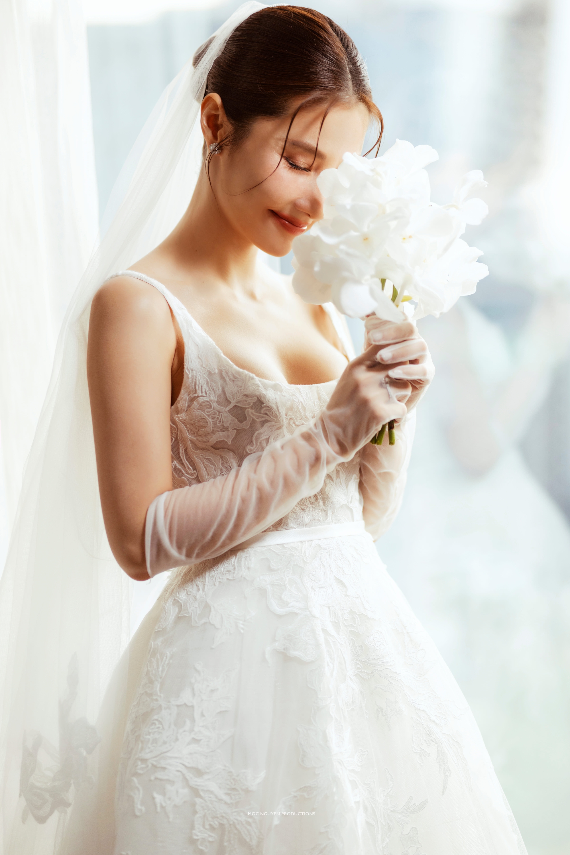 Top 6 dạng váy cưới đơn giản đẹp thanh lịch cho nàng dâu