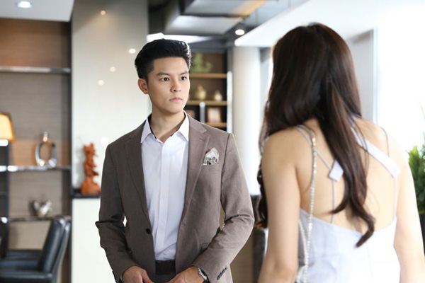 Sau ly hôn vợ cũ đến nhà dọn hành lý, chồng bật khóc vì khung cảnh khi cô rời đi - Ảnh 1. Sau ly hôn vợ cũ đến nhà dọn hành lý, chồng bật khóc vì khung cảnh khi cô rời đi - Ảnh 1.