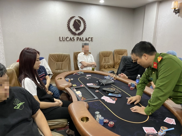 Đường dây đánh bạc Poker khủng: Chân dung ông trùm - Ảnh 2.