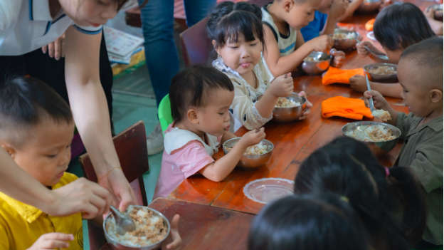 Dấu chân thiện nguyện của Quỹ Chăm sóc Sức khỏe Gia đình Việt Nam - Ảnh 1. Dấu chân thiện nguyện của Quỹ Chăm sóc Sức khỏe Gia đình Việt Nam - Ảnh 1.