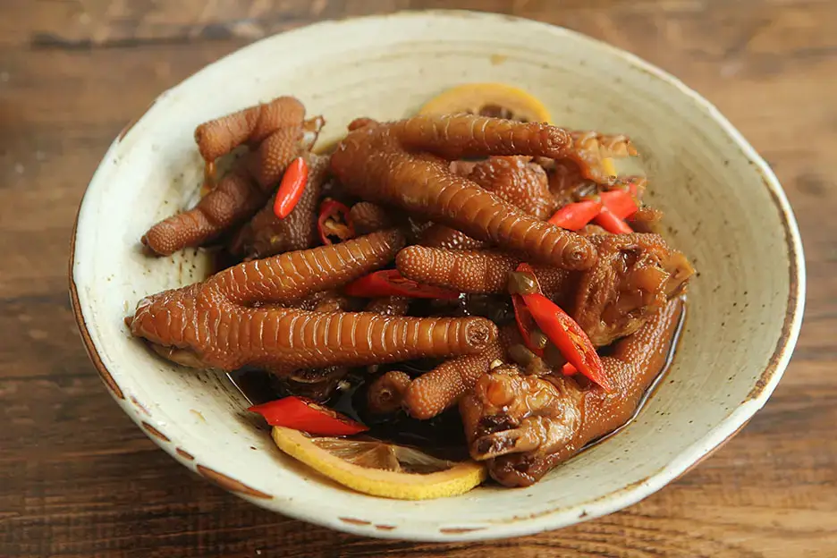 Mách bạn cách làm chân gà chua cay hấp dẫn đón Tết Nguyên đán 2024, ăn giải ngán "siêu cuốn" - Ảnh 7.