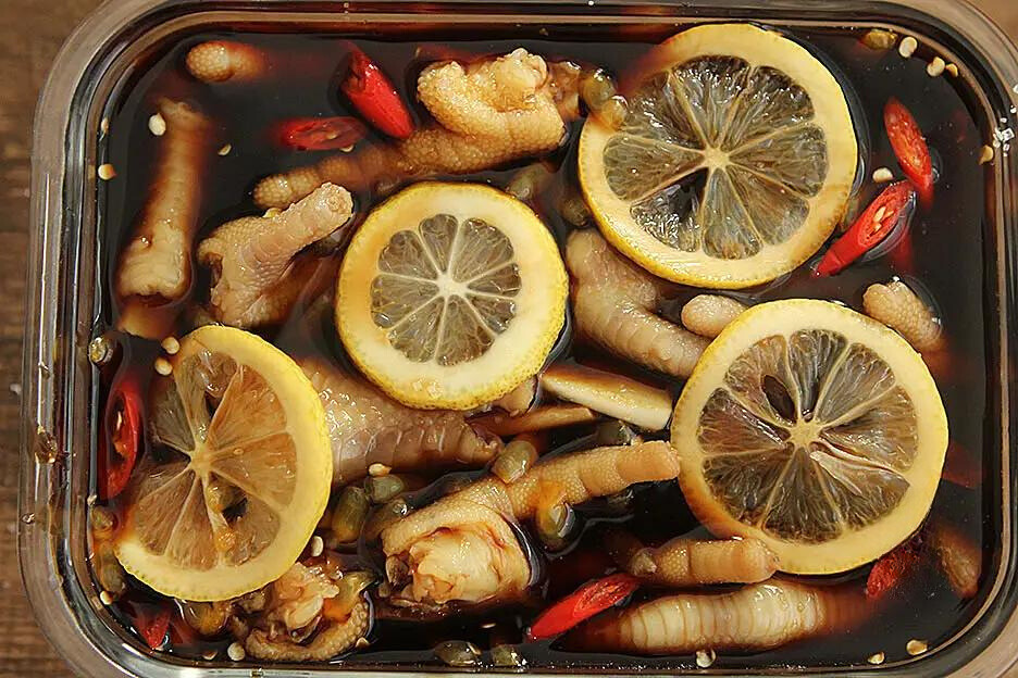 Mách bạn cách làm chân gà chua cay hấp dẫn đón Tết Nguyên đán 2024, ăn giải ngán "siêu cuốn" - Ảnh 6.