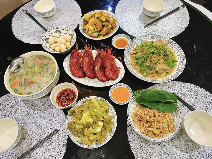 Loạt mâm cơm nhà Phương Oanh nấu cho Shark Bình gây bão: Hé lộ lý do đàn ông thành đạt thích vợ giỏi bếp núc - Ảnh 5.