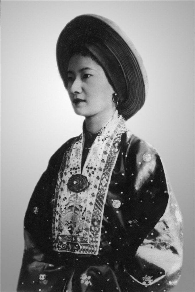 Điều ít ai biết về người phụ nữ Việt Nam duy nhất trong thời phong kiến được mặc trang phục màu vàng - Ảnh 4.
