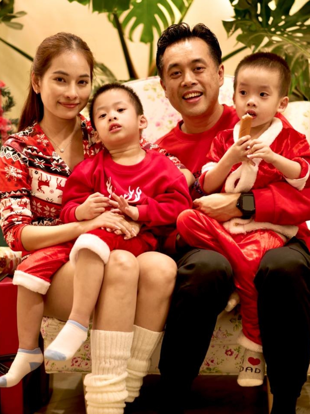 Thanh Sơn - Khả Ngân hẹn hò, nhiều sao Việt chọn đón Giáng sinh cùng gia đình - Ảnh 6.