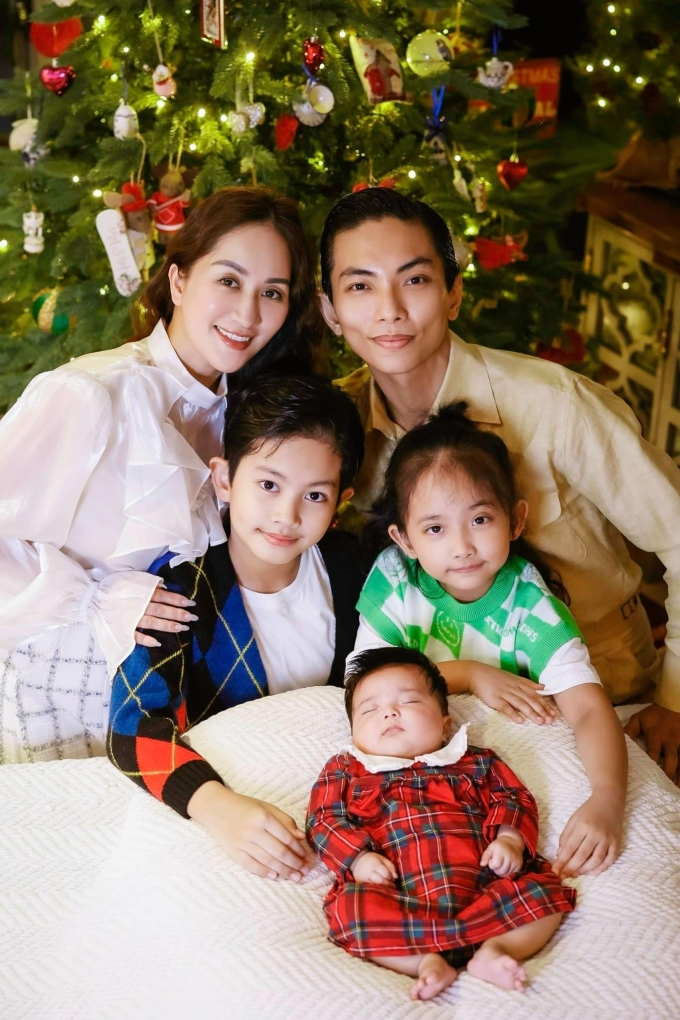 Thanh Sơn - Khả Ngân hẹn hò, nhiều sao Việt chọn đón Giáng sinh cùng gia đình - Ảnh 7.