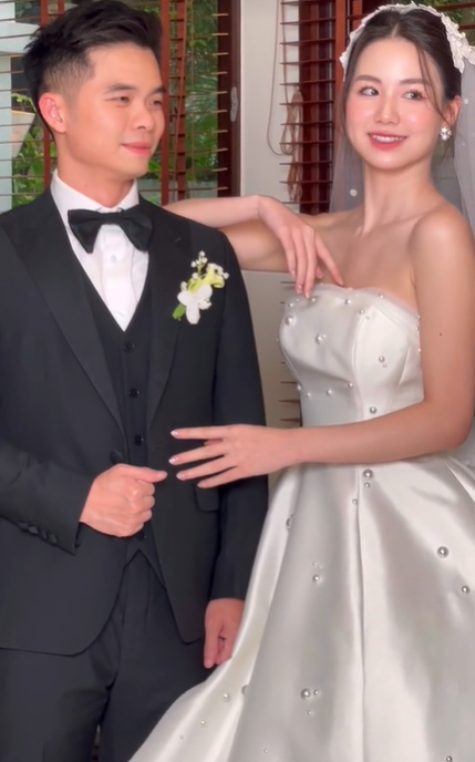 Cô dâu hot nhất MXH vừa tổ chức đám cưới tại resort ở Đà Nẵng: Choáng ngợp với quy mô, chú rể quẩy cực sung- Ảnh 9.