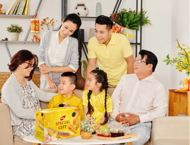 Nabati ra mắt hộp quà Tết thiết kế đẹp mắt, phù hợp đa dạng nhu cầu người tiêu dùng - Ảnh 2. Nabati ra mắt hộp quà Tết thiết kế đẹp mắt, phù hợp đa dạng nhu cầu người tiêu dùng - Ảnh 2.