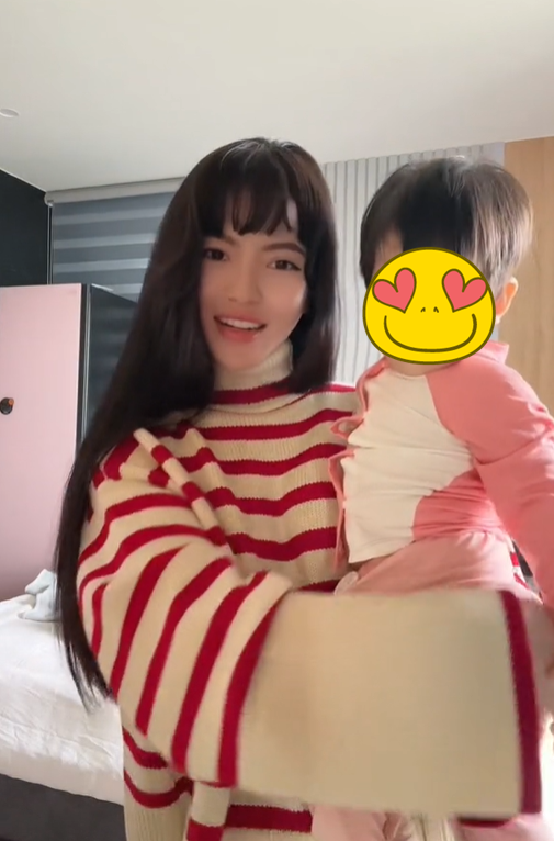 “Chu Thanh Huyền có con riêng với ai” bỗng leo lên hot search, sự thật là gì?- Ảnh 4. “Chu Thanh Huyền có con riêng với ai” bỗng leo lên hot search, sự thật là gì?- Ảnh 4.