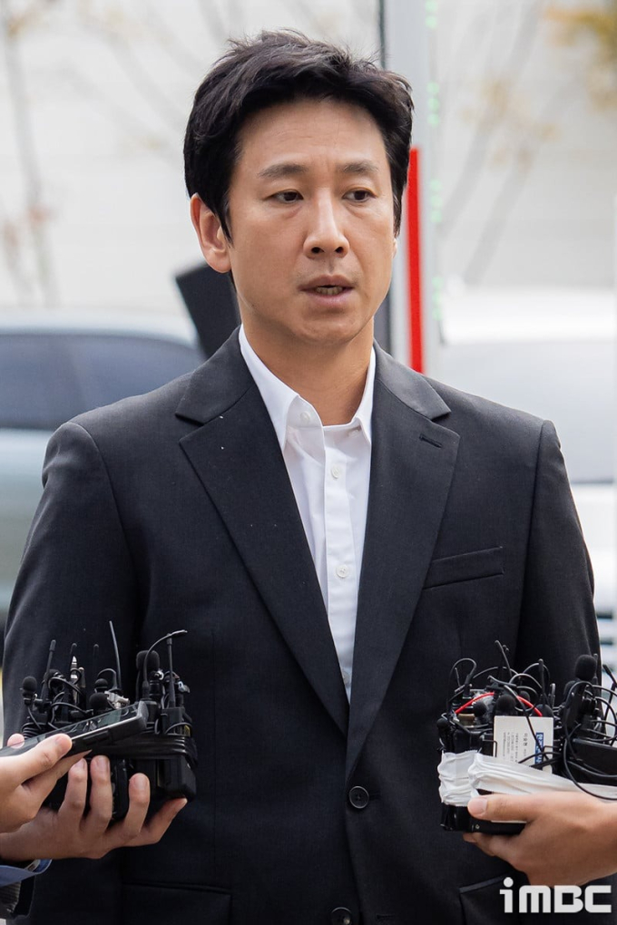 Cảnh sát Hàn Quốc khép lại vụ điều tra Lee Sun Kyun dùng ma túy, lên tiếng trước tin đồn bức cung tài tử - Ảnh 1.