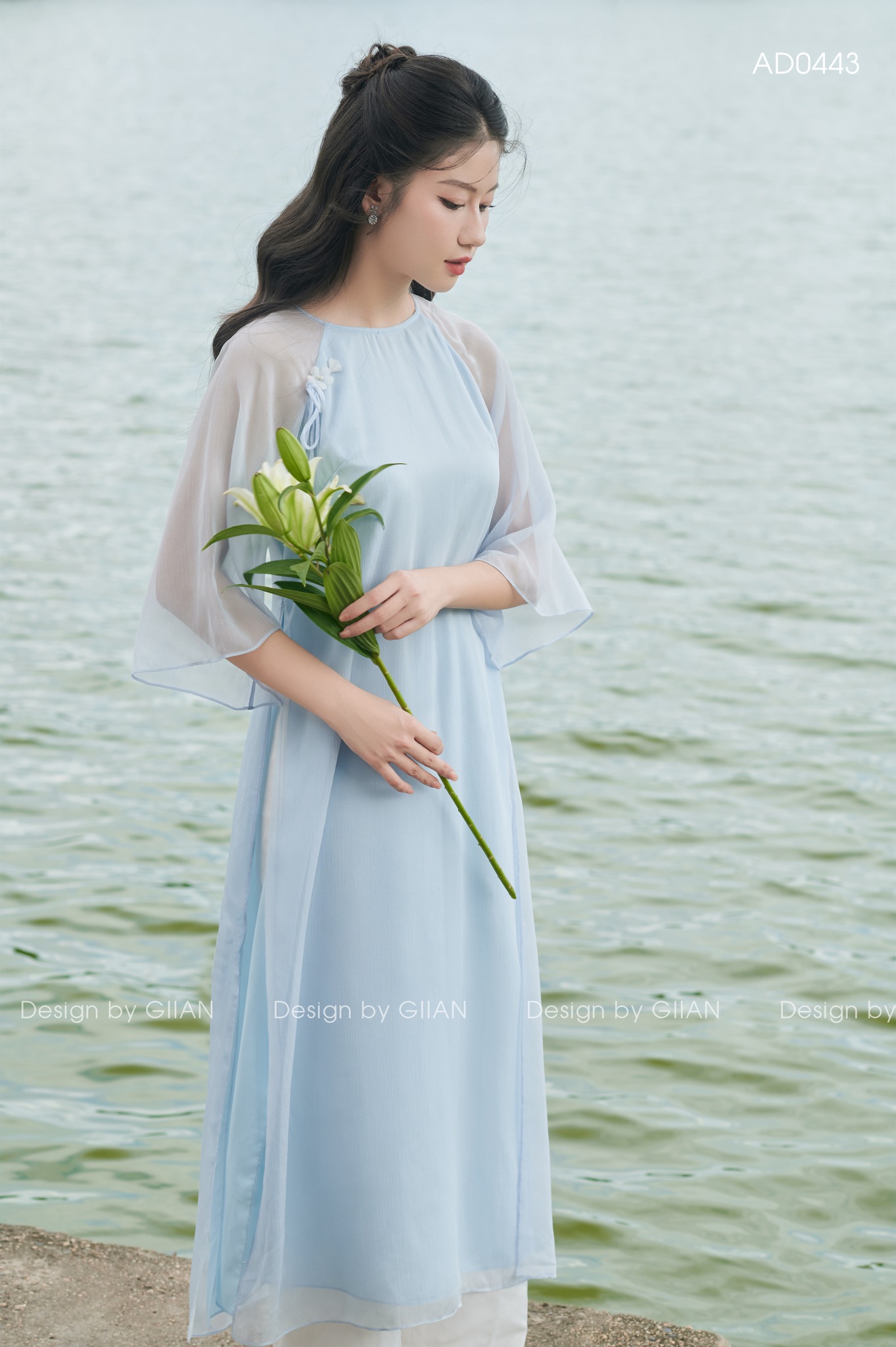 Áo dài trơn diện Tết: Nàng nào mê nét truyền thống, thanh lịch thì phải sắm ngay, giá chỉ từ 450.000 VNĐ- Ảnh 4. Áo dài trơn diện Tết: Nàng nào mê nét truyền thống, thanh lịch thì phải sắm ngay, giá chỉ từ 450.000 VNĐ- Ảnh 4.