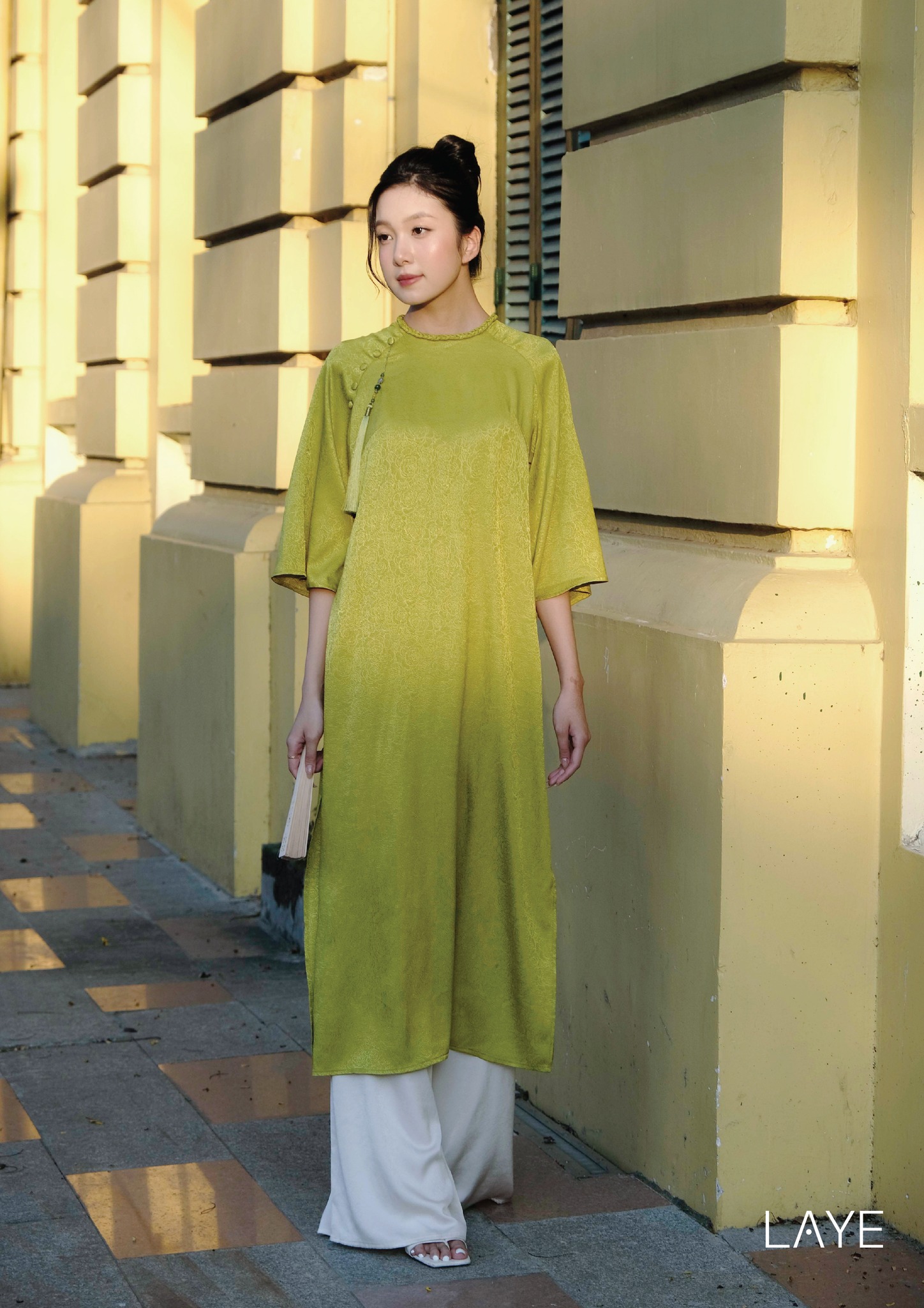 Áo dài trơn diện Tết: Nàng nào mê nét truyền thống, thanh lịch thì phải sắm ngay, giá chỉ từ 450.000 VNĐ- Ảnh 7. Áo dài trơn diện Tết: Nàng nào mê nét truyền thống, thanh lịch thì phải sắm ngay, giá chỉ từ 450.000 VNĐ- Ảnh 7.