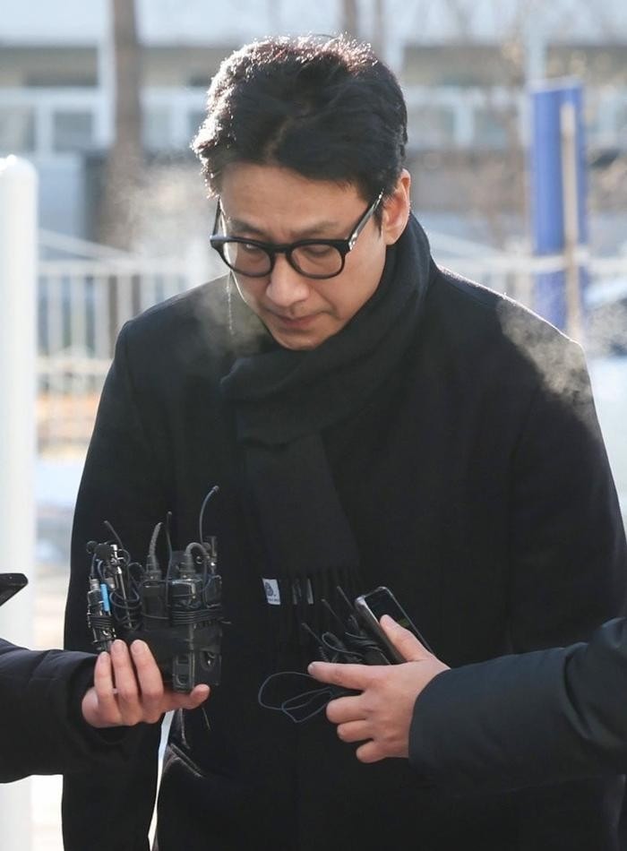 Vụ tài tử Lee Sun Kyun chết trong ôtô: Xã hội Hàn Quốc khắc nghiệt với lỗi lầm của con người - Ảnh 5.