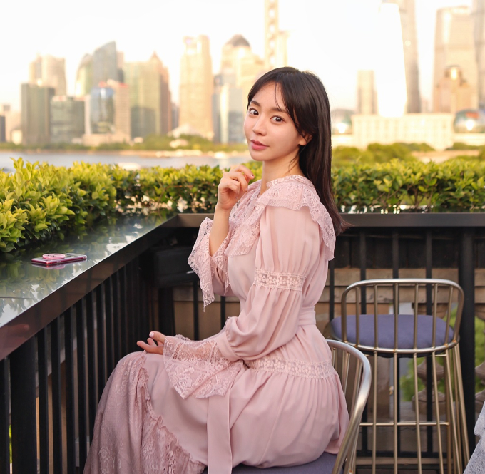 Uẩn khúc cái chết bất thường của Lee Sun Kyun: Là vật hi sinh cho tình cũ tài phiệt của Yoochun? - Ảnh 3. Uẩn khúc cái chết bất thường của Lee Sun Kyun: Là vật hi sinh cho tình cũ tài phiệt của Yoochun? - Ảnh 3.