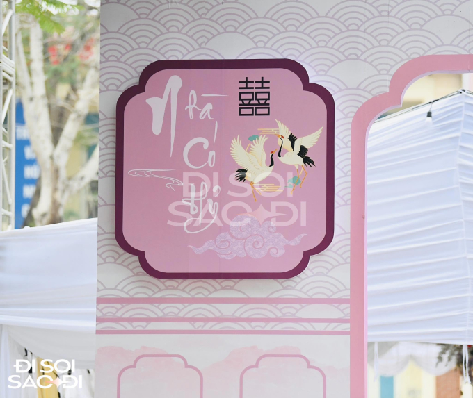Bà hàng xóm review rạp ăn hỏi Quang Hải - Chu Thanh Huyền ở quê cô dâu: Dựng theo thiết kế riêng, tại trường học đầu ngõ - Ảnh 2. Bà hàng xóm review rạp ăn hỏi Quang Hải - Chu Thanh Huyền ở quê cô dâu: Dựng theo thiết kế riêng, tại trường học đầu ngõ - Ảnh 2.