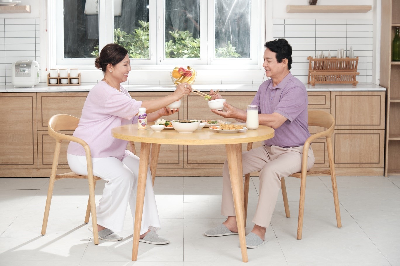 Tăng cường đề kháng giúp người lớn tuổi có hệ tiêu hoá khoẻ mạnh - Ảnh 2. Tăng cường đề kháng giúp người lớn tuổi có hệ tiêu hoá khoẻ mạnh - Ảnh 2.