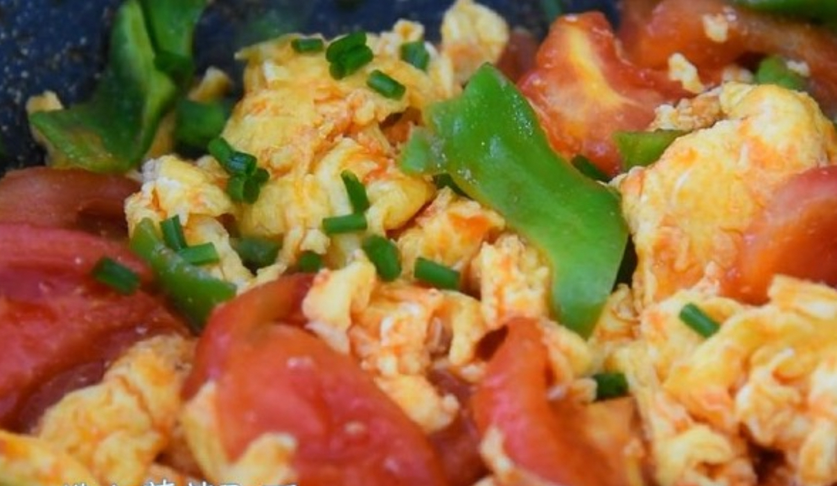 Khi làm món trứng bác cà chua, thêm bước này để trứng thơm và cà chua ngọt hơn - Ảnh 9.