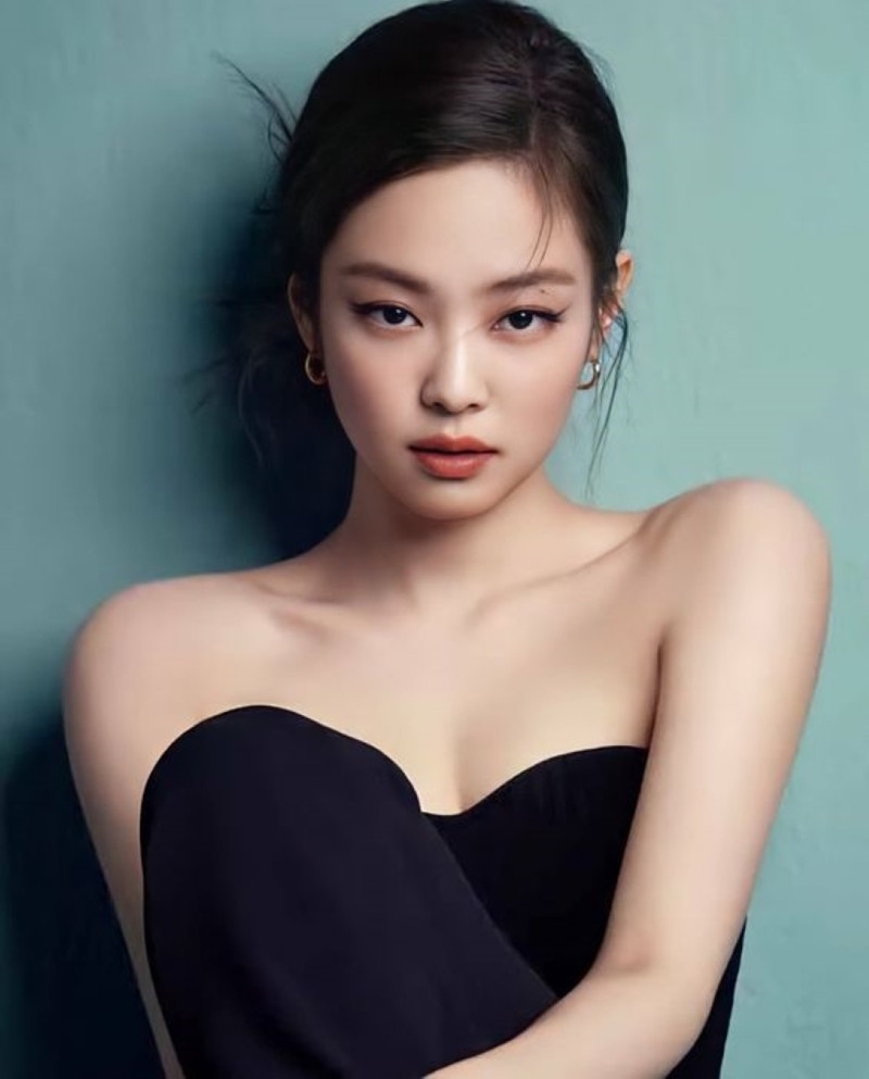 Jennie (Blackpink) tiết lộ bí quyết để có làn da rạng ngời - Ảnh 2.