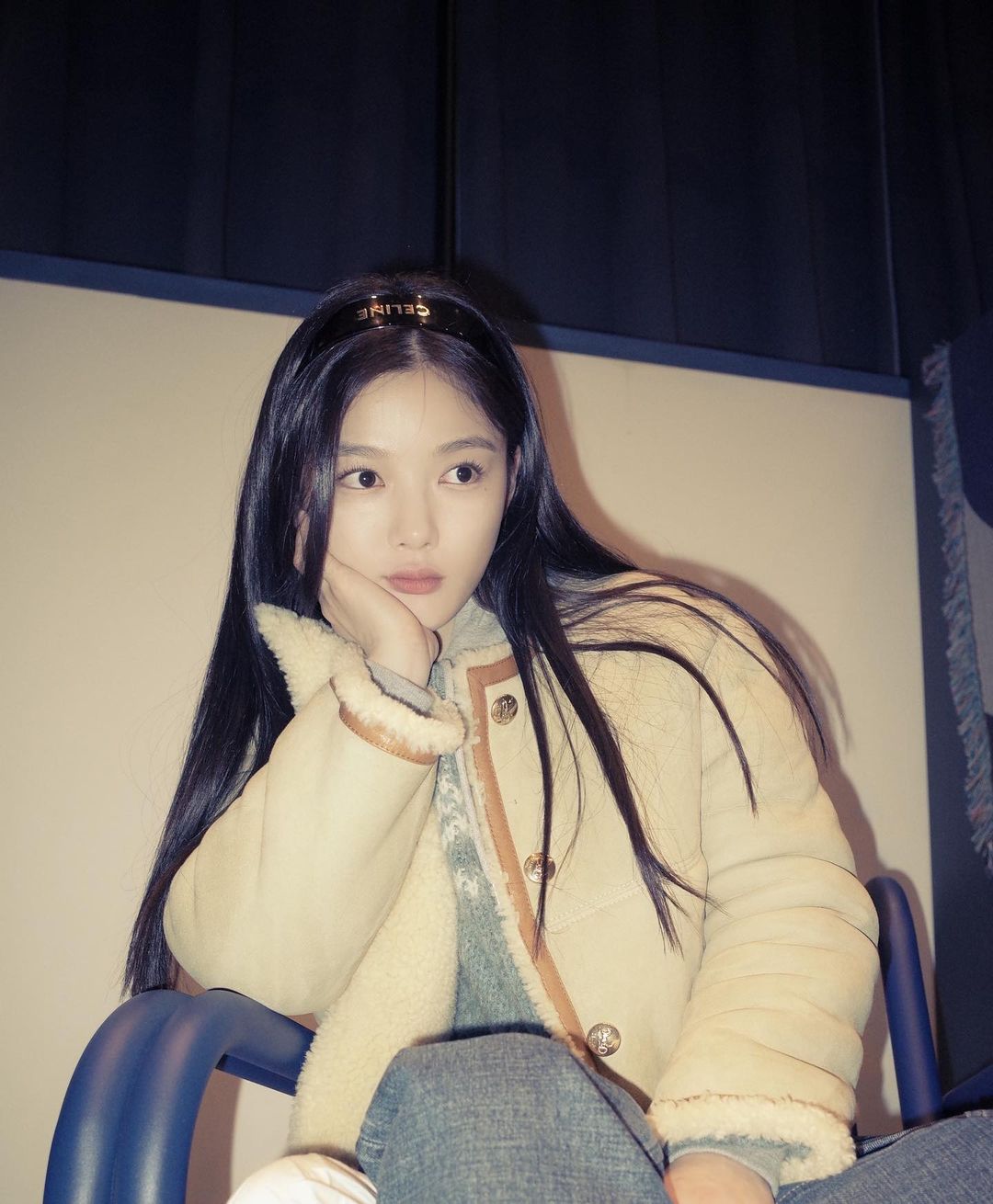 Style đời thường của Kim Yoo Jung: Sành điệu, sang xịn, xứng làm "sách mẫu" mặc đẹp cho các chị em- Ảnh 5. Style đời thường của Kim Yoo Jung: Sành điệu, sang xịn, xứng làm "sách mẫu" mặc đẹp cho các chị em- Ảnh 5.