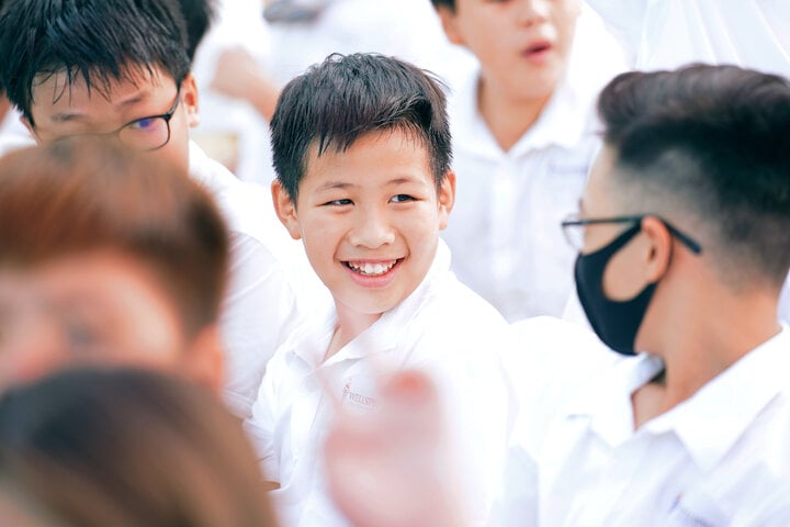 Hơn 10.000 học sinh Hà Nội được miễn học phí - Ảnh 1.