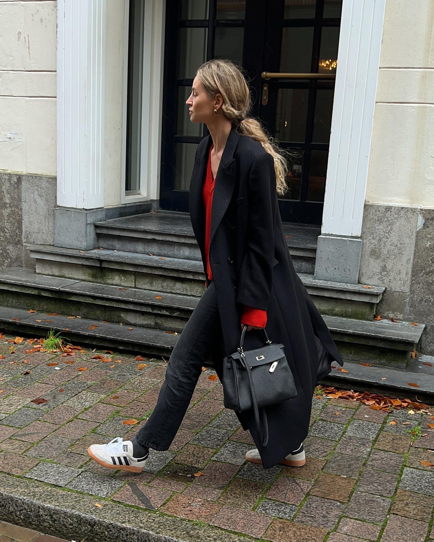 Blogger thời trang gợi ý 10 cách diện đồ thanh lịch, tôn dáng khi đi giày bệt - Ảnh 4.