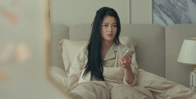 Kim Yoo Jung khiến netizen mê mệt vì mặt mộc quá đỉnh, còn được khen trông như &quot;học sinh cấp 3&quot;- Ảnh 4.