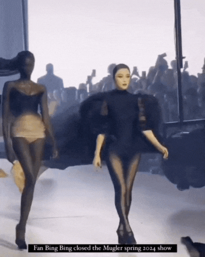 Khi các sao lấn sân catwalk: Cardi B, Kim Kardashian đuối thấy rõ, Phạm Băng Băng gây tranh cãi, 1 mẩu BLACKPINK được khen- Ảnh 9.