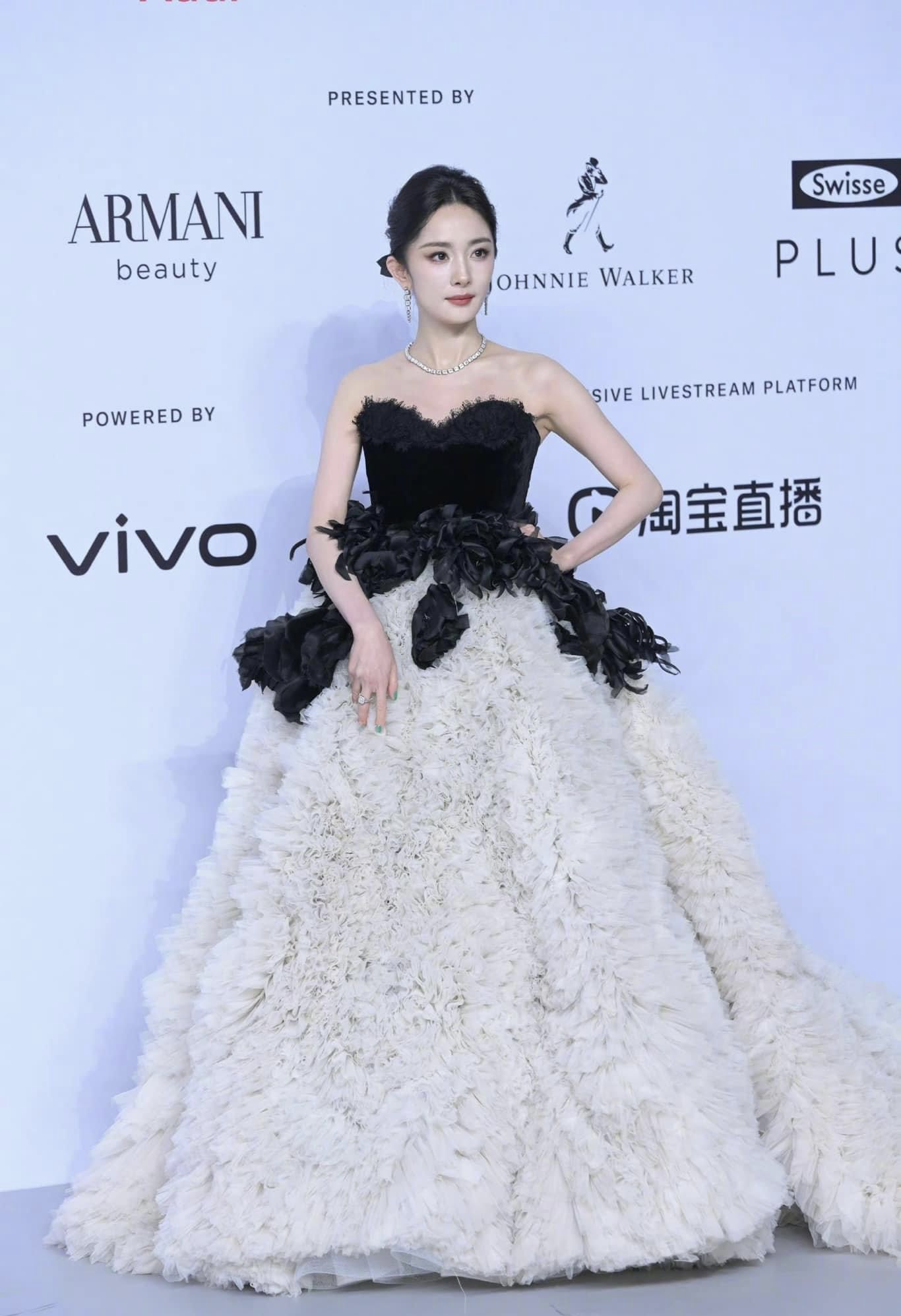 Vương Nhất Bác, Park Seo Joon lãng tử ở show Chanel Nhật Bản