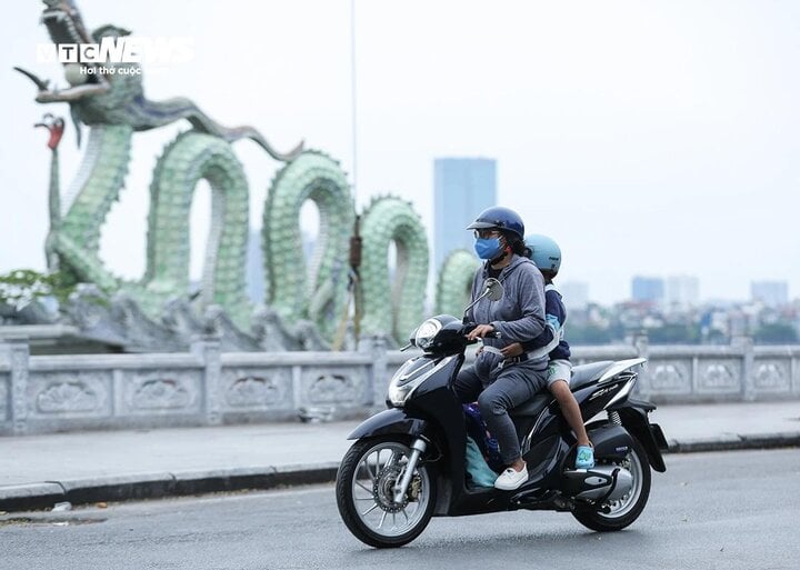 Thời tiết ng&agrave;y 8/12: Bắc Bộ ng&agrave;y nắng hanh, đ&ecirc;m v&agrave; s&aacute;ng c&oacute; nơi r&eacute;t dưới 11 độ C - Ảnh 1.
