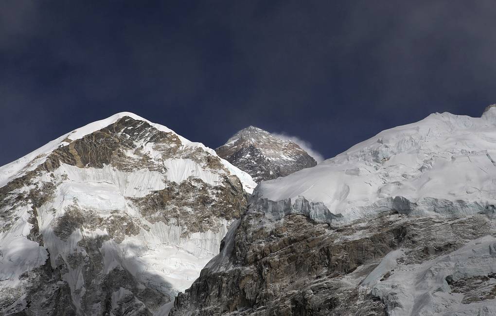Số người thiệt mạng trên đỉnh Everest cao kỷ lục trong mùa leo núi 2023 - Ảnh 1.