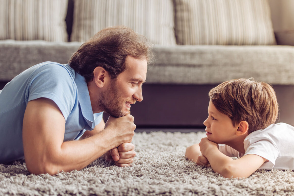 Trẻ hay bị đánh đòn và không bị đánh đòn lớn lên sẽ có 3 điểm khác nhau rõ rệt, bố mẹ cần lưu ý!- Ảnh 2.