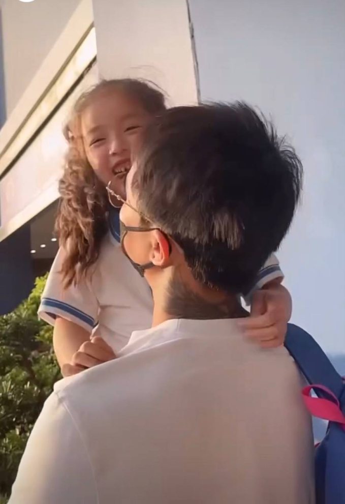 Sau khi xác nhận chuyện tình cảm, Cindy Lư - Đạt G bị soi loạt "hint" đang sống chung nhà? - Ảnh 4. Sau khi xác nhận chuyện tình cảm, Cindy Lư - Đạt G bị soi loạt "hint" đang sống chung nhà? - Ảnh 4.