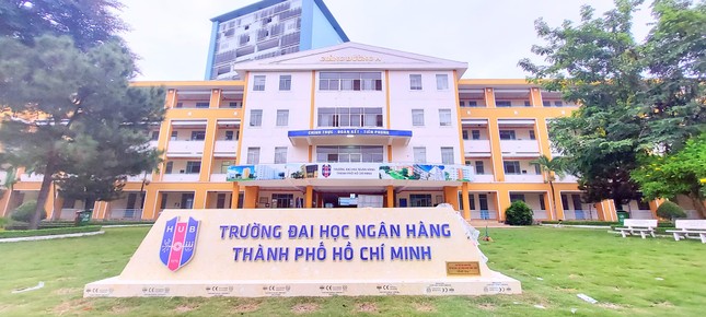 Trường ĐH Ngân hàng TPHCM tổ chức thi đánh giá năng lực trên máy tính - Ảnh 1.