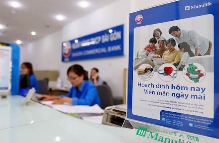 Manulife lên tiếng về vụ gửi tiết kiệm thành mua bảo hiểm tại  SCB - Ảnh 1.