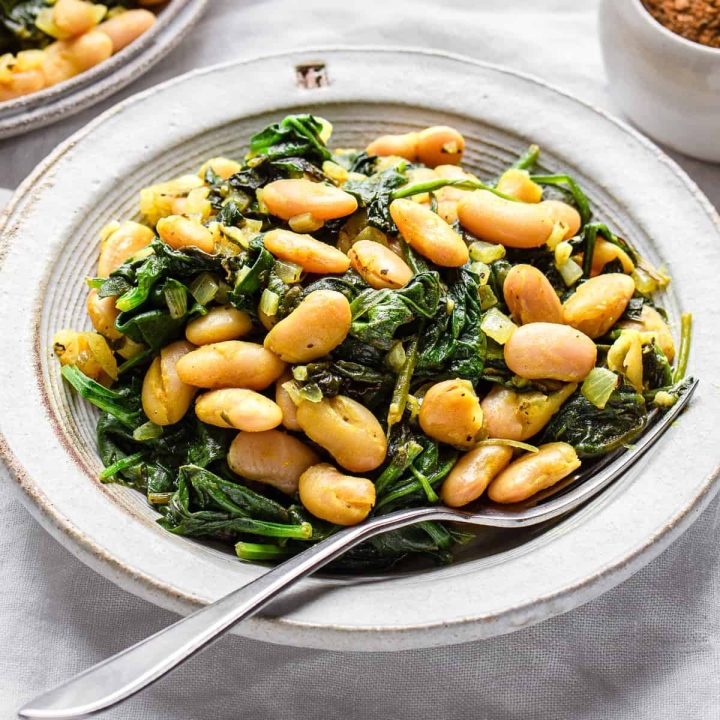 vegan-white-bean-recipe-18504024-1676169554362-16761695544321384359535.jpg