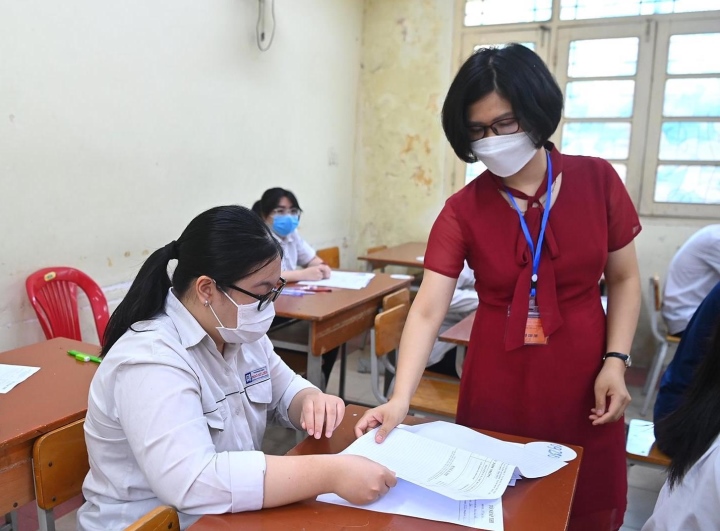 Cử tri đề nghị Bộ GD&ĐT sớm c&ocirc;ng bố phương &aacute;n thi tốt nghiệp THPT 2023 - Ảnh 1.