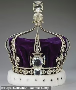 Quyết định bỏ qua viên kim cương 105 carat của Hoàng hậu Camilla - Ảnh 2.
