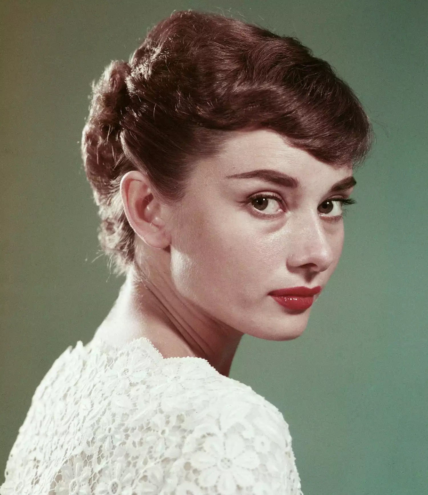 &quot;Người phụ nữ có vẻ đẹp tự nhiên nhất mọi thời đại&quot; Audrey Hepburn: Nỗi đau đớn của người phụ nữ hai lần mất con và tình yêu trọn vẹn ngày cuối đời  - Ảnh 2.