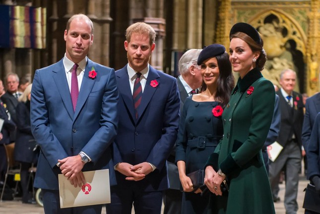 Biệt danh Vua Charles và Hoàng hậu Camilla gọi nhau khi hẹn hò - Ảnh 3.