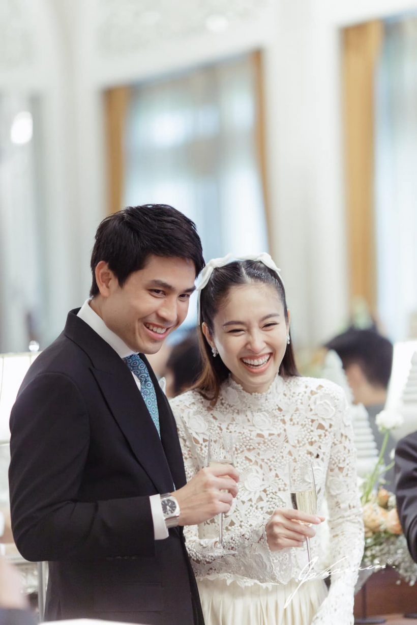 Ảnh nét căng trong lễ đặc biệt của mỹ nhân chuyển giới Nong Poy, cô dâu nói gì mà khiến chú rể rụng tim - Ảnh 9. Ảnh nét căng trong lễ đặc biệt của mỹ nhân chuyển giới Nong Poy, cô dâu nói gì mà khiến chú rể rụng tim - Ảnh 9.