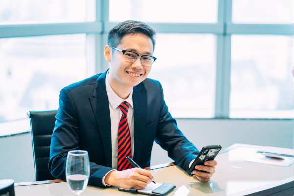 Bác sĩ Trần Đức Cung - Nỗ lực dùng tài năng và nhiệt huyết bảo vệ sức khỏe phụ nữ - Ảnh 1. Bác sĩ Trần Đức Cung - Nỗ lực dùng tài năng và nhiệt huyết bảo vệ sức khỏe phụ nữ - Ảnh 1.