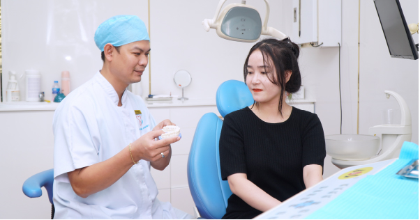 Bác sĩ CKI Mai Hồng Thái giải đáp những điều nên biết về bộ răng sứ tỷ lệ vàng - Ảnh 1.