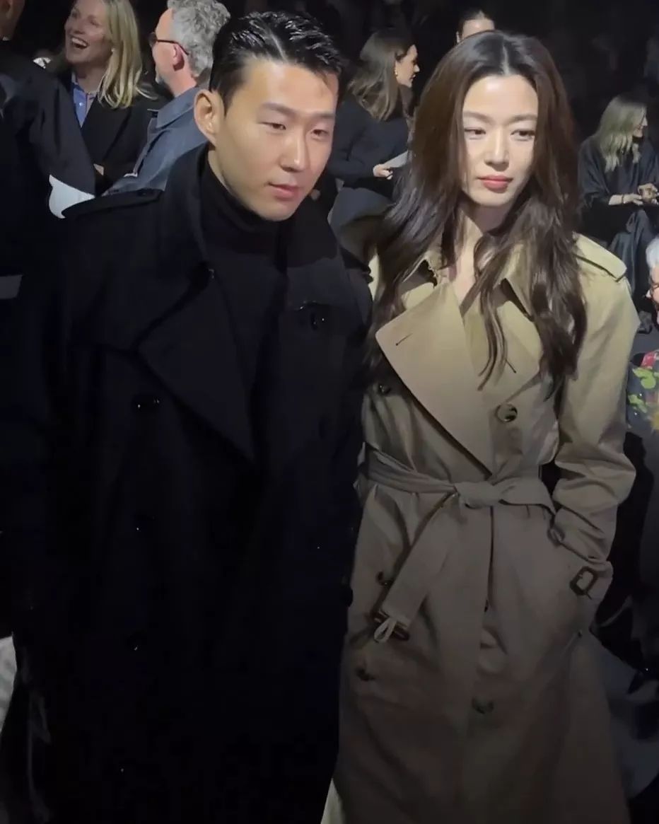 Jun Ji Hyun gây sốc visual ở tuổi 42, đứng cạnh Son Heung-min xinh đẹp phát mê - Ảnh 4.