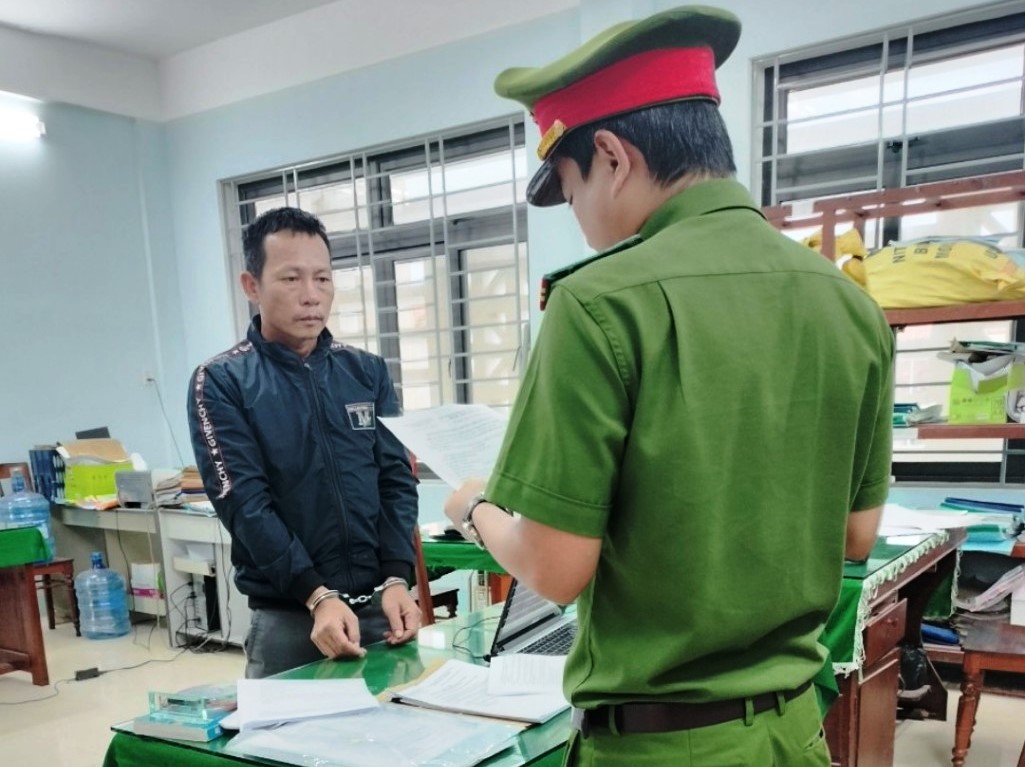 Lai lịch giang hồ cộm cán của người đàn ông đánh gãy 2 tay shipper - Ảnh 1. Lai lịch giang hồ cộm cán của người đàn ông đánh gãy 2 tay shipper - Ảnh 1.